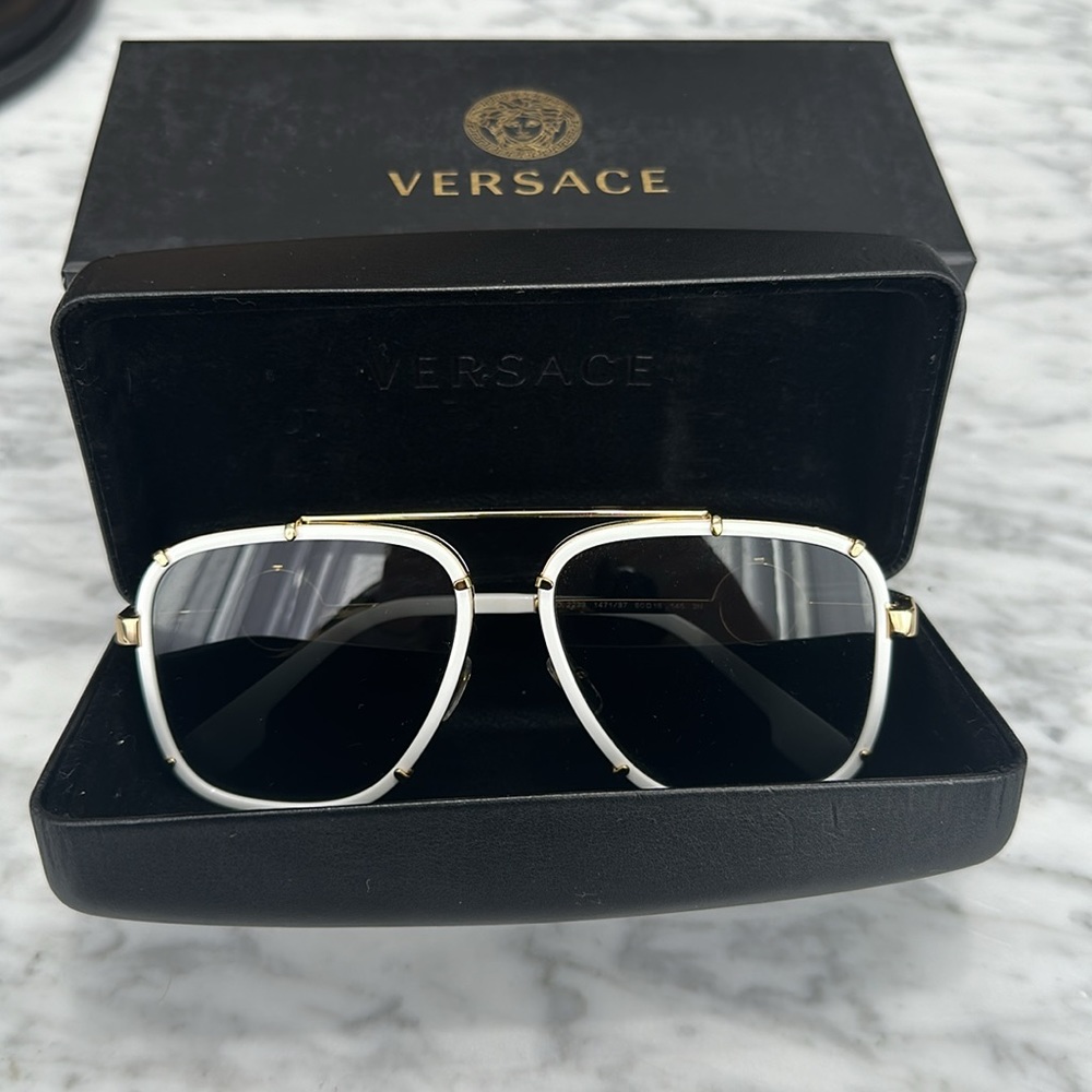 Versace authentic - white rim aviator sunglasses - Picture 3 of 5